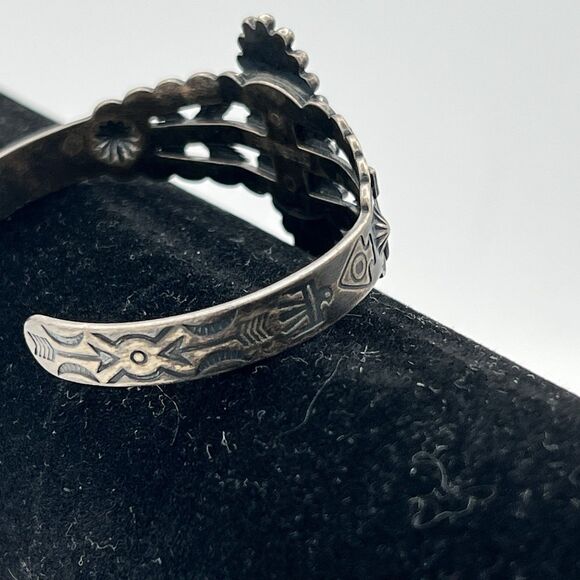 Vintage Native Turquoise Sterling Silver Cuff Bracelet Highly Detailed - Picture 3 of 7